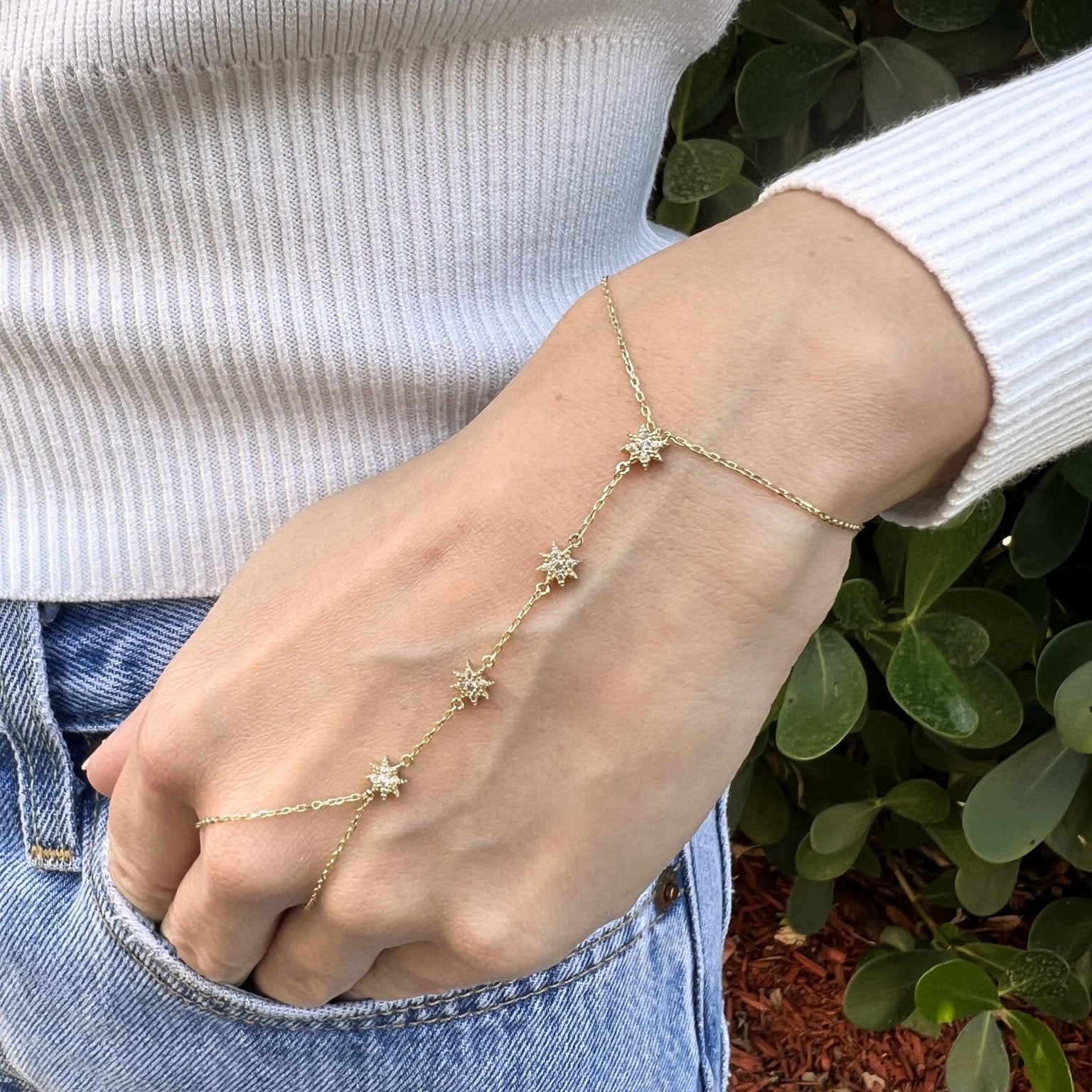 14k Gold Star Handchain - Contessa Fine Jewelry